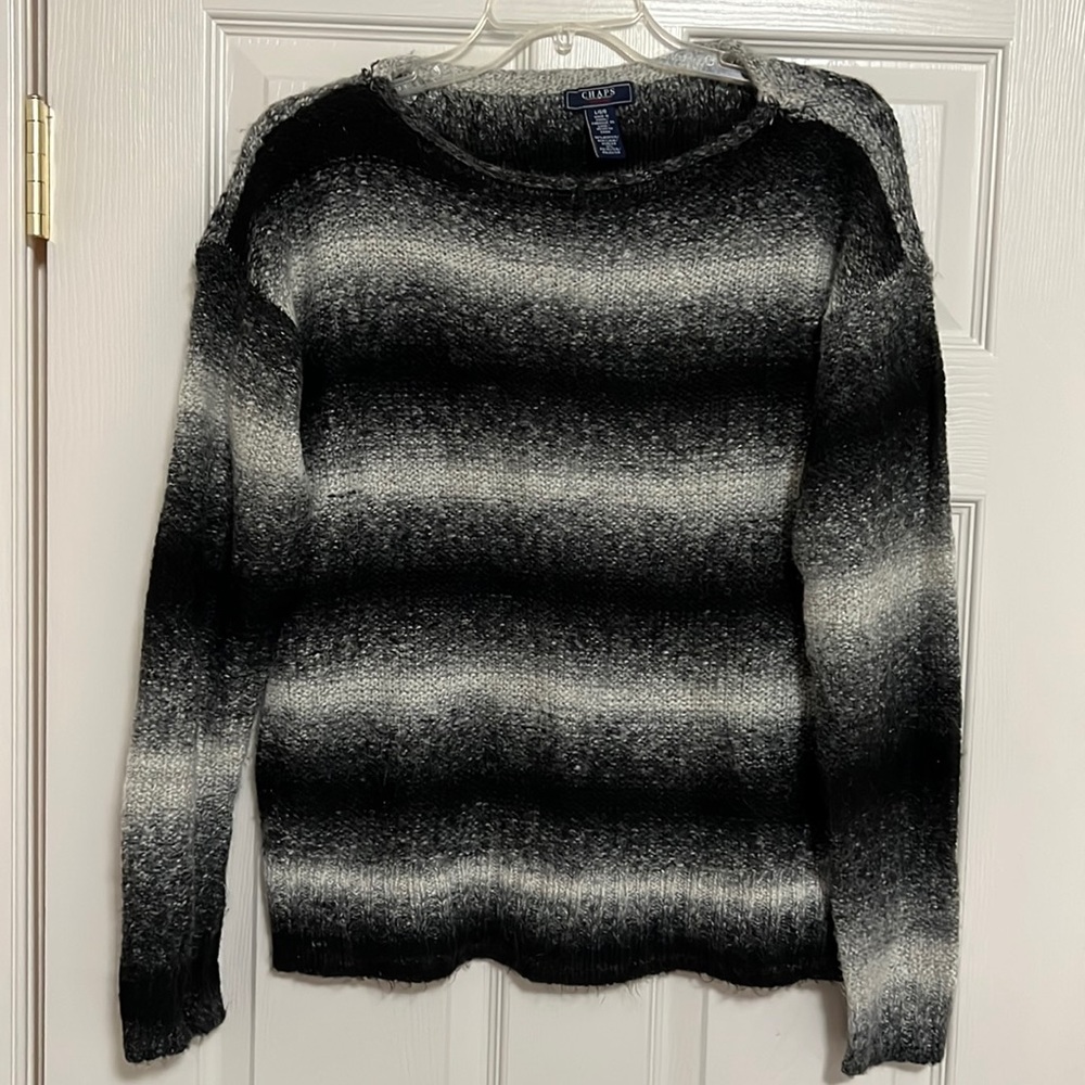 Chaps sweater, size L